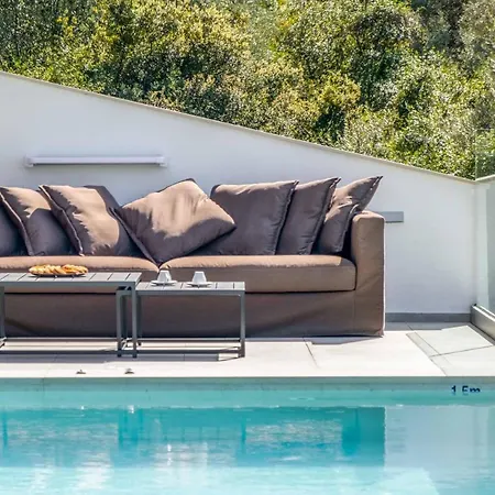 Villa Beyond The Horizon